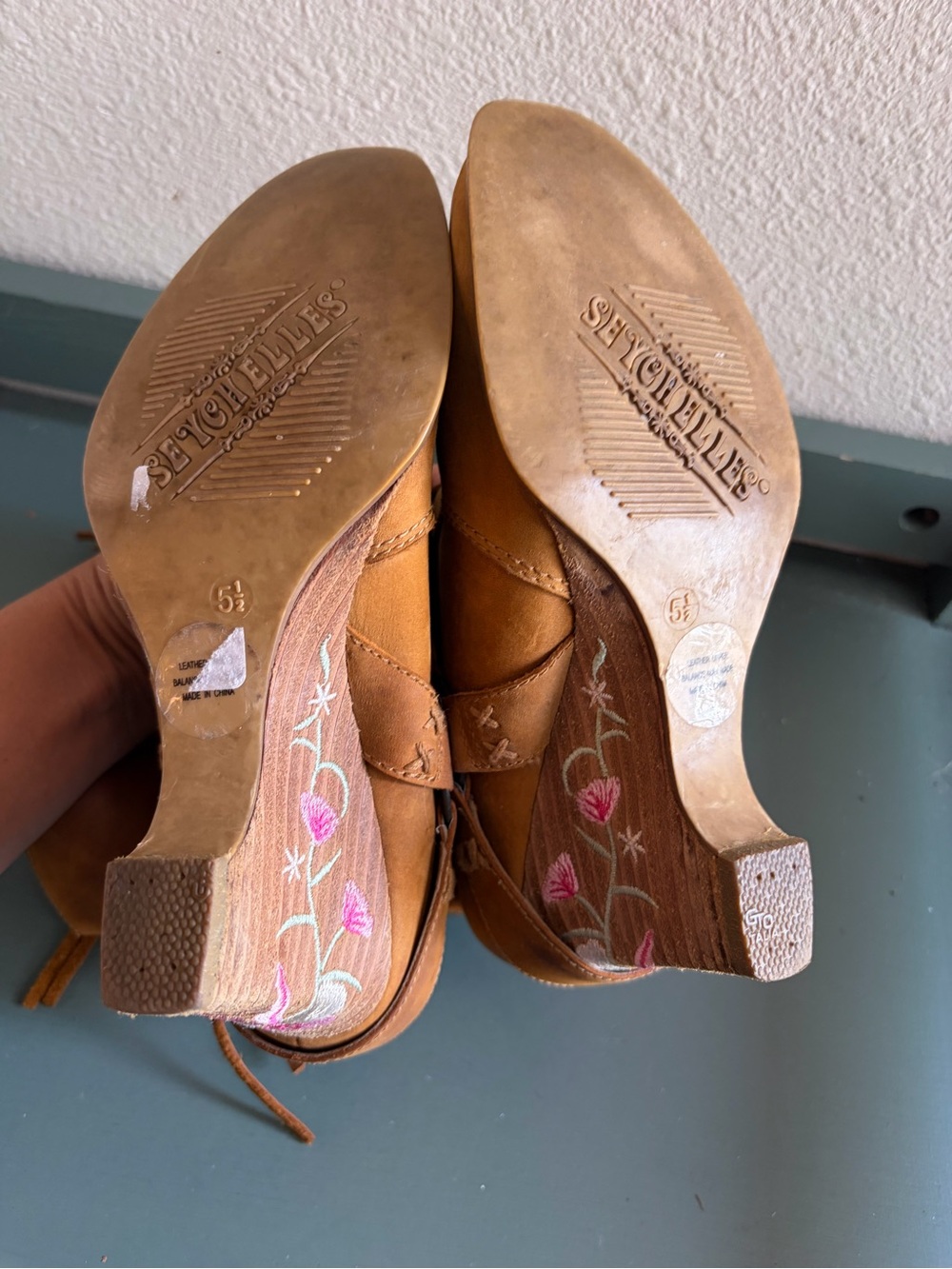 Seychelles Tan Leather Wedge Heel Cowboy Boots Floral Embroidery - Picture 9 of 12
